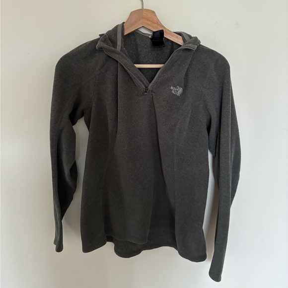north face quarter zip - Picture 1 of 3